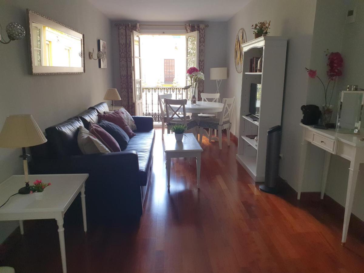 Novalia Home Suite Sevilla Dış mekan fotoğraf